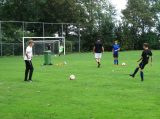 Eerste training SJO D.Z.C. '09/S.K.N.W.K. JO14-1 van het seizoen 2022-2023 (7/116)